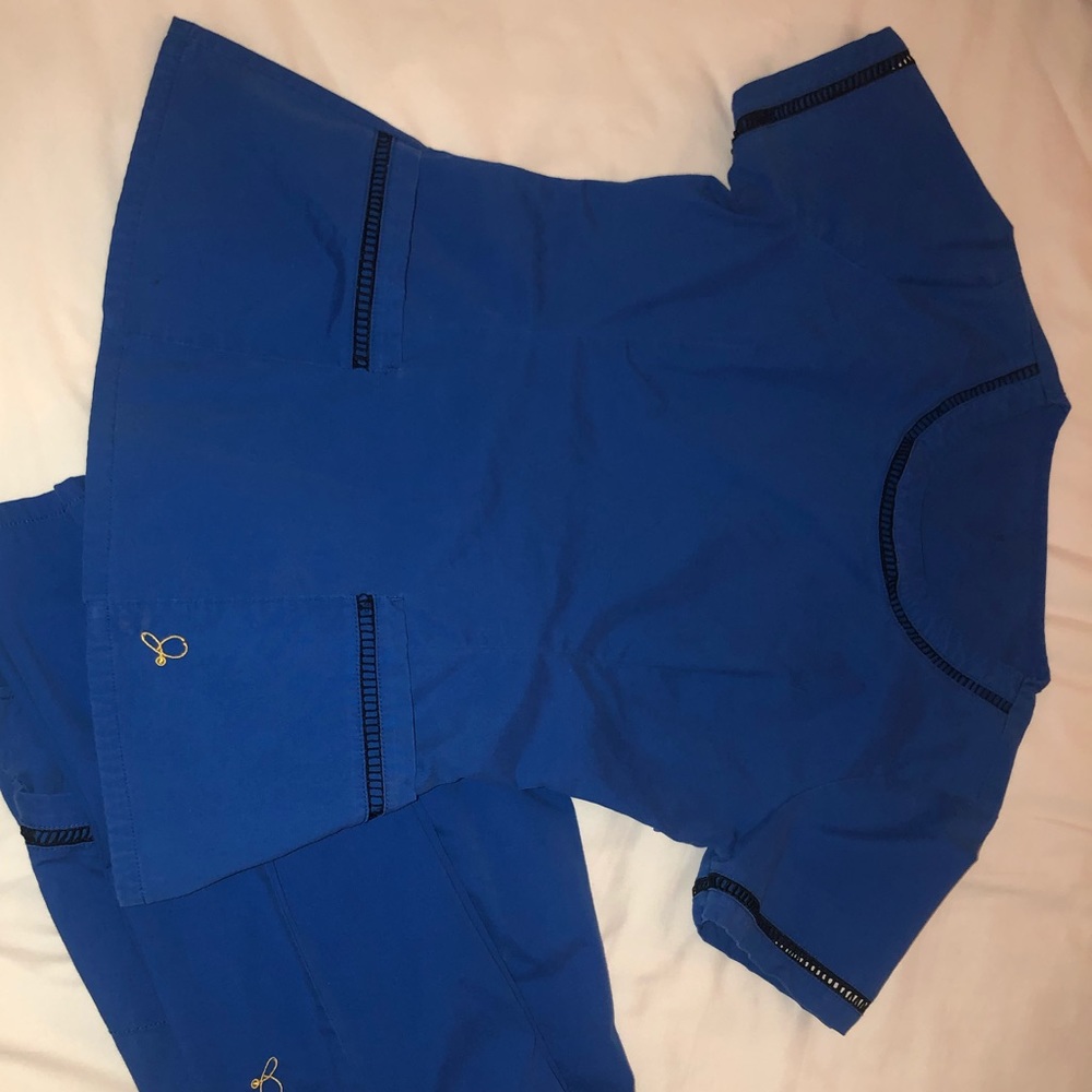 Jaanuu scrubs